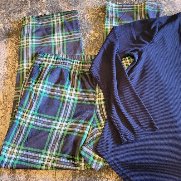 Plaid Pajamas | XL Top & L Bottom | Navy & Green - Picture 2 of 4